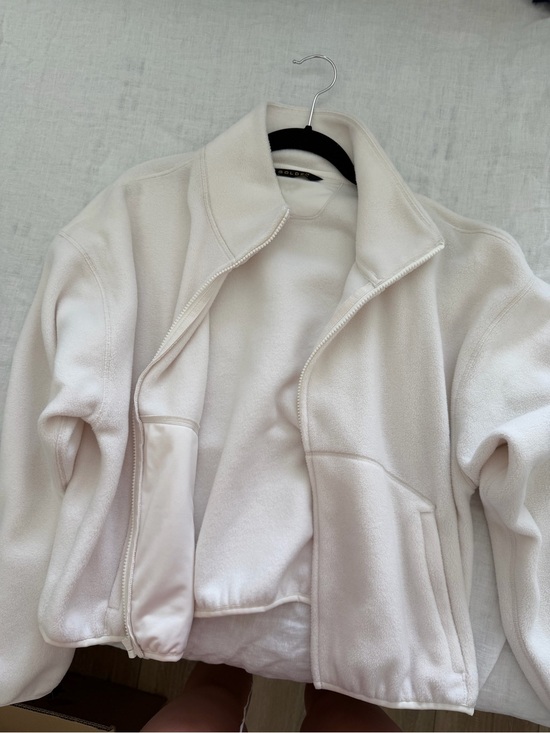 Aritzia Jackets & Blazers - Aritzia white Fleece Zip Jacket